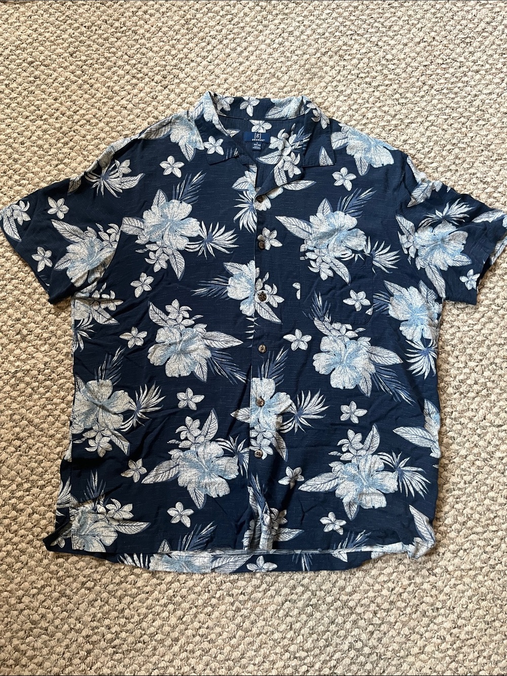 Casual Men's Navy Blue Floral Short-Sleeve Button-Down Shirt